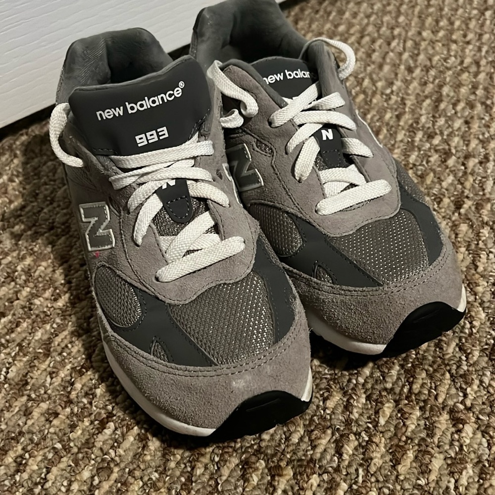 Kids New Balance 993. Worn twice. Excellent condition size 6.5.